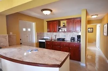 קרייסט צ'רץ' Villa Riana Barbados 0*, קרייסט צ'רץ'